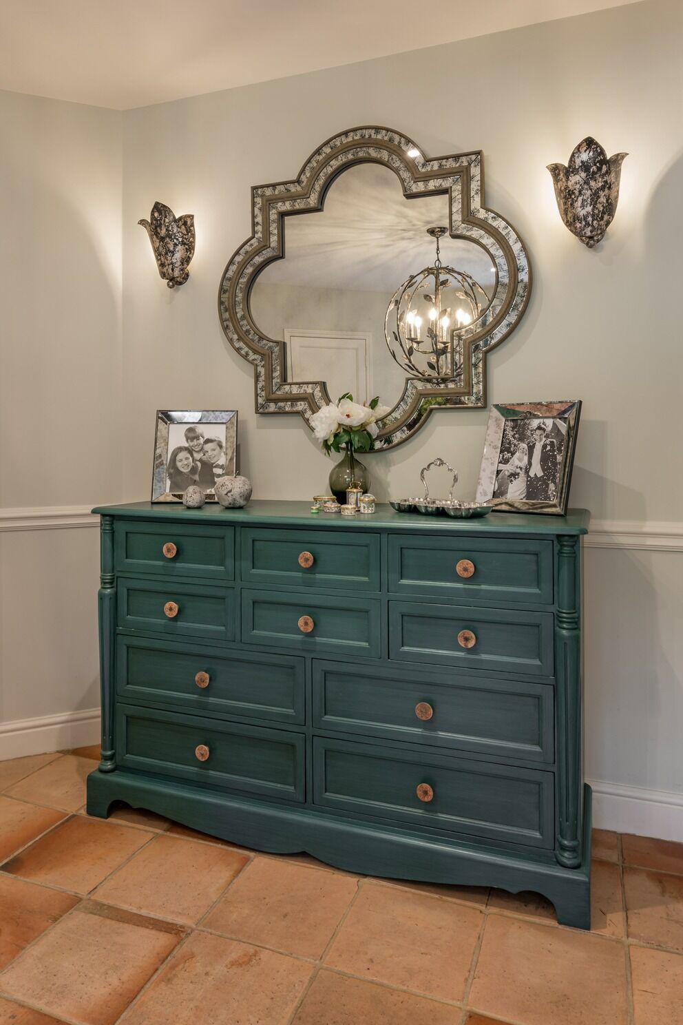 Grand foyer dresser: residential interior design by Studio G for a English country style home in Cobham, Surrey