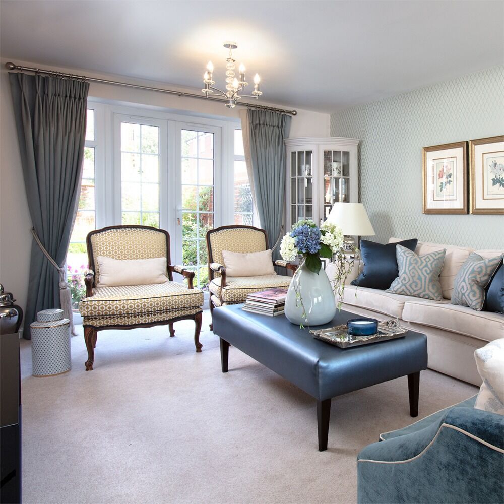 Godalming living room: residential interior design by Studio G for a luxury family home in Godalming, Surrey