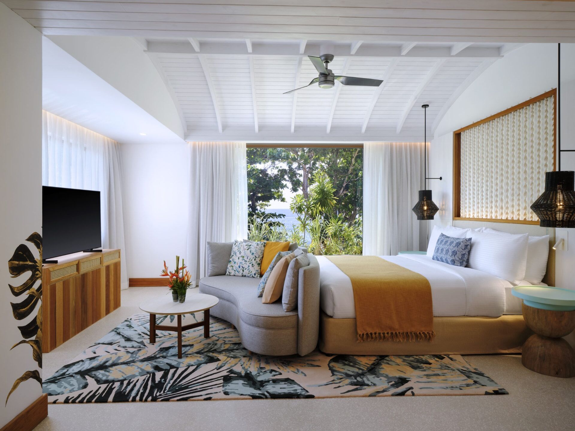 Senior Suite room: commercial interior design by Studio G for a luxury beach resort, Seychelles